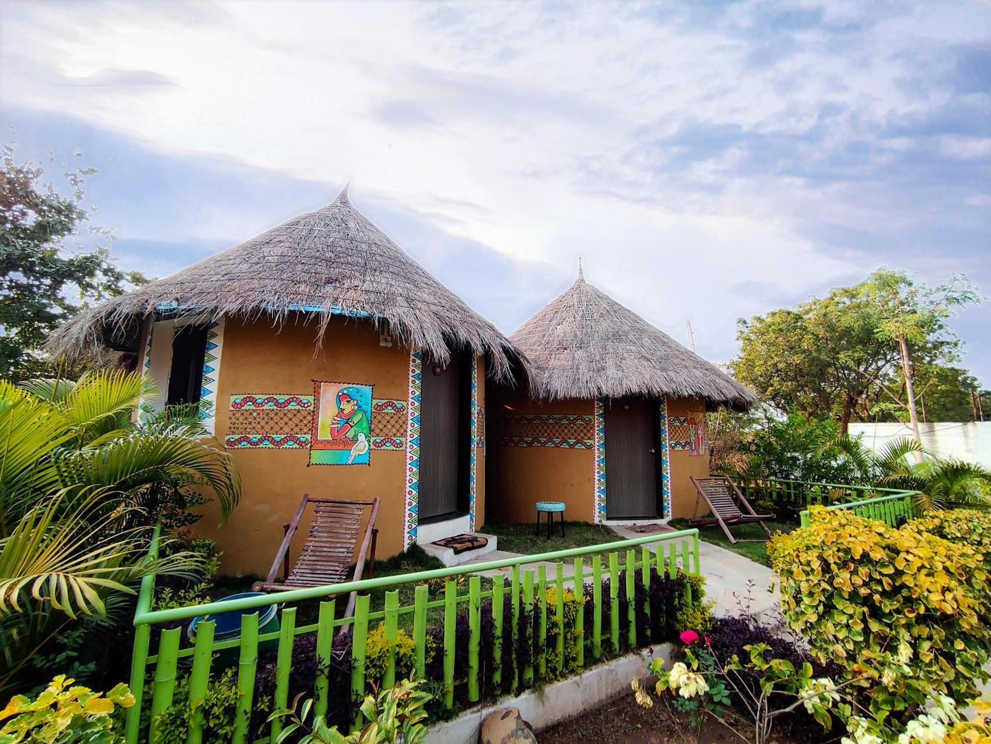 Van Vagdo Resort Rajpipla Exteriér fotografie