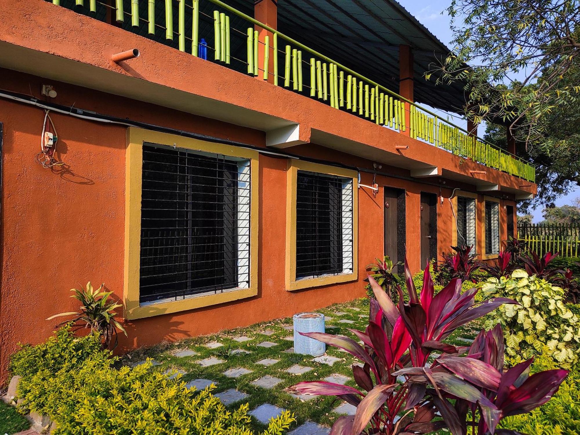 Van Vagdo Resort Rajpipla Exteriér fotografie