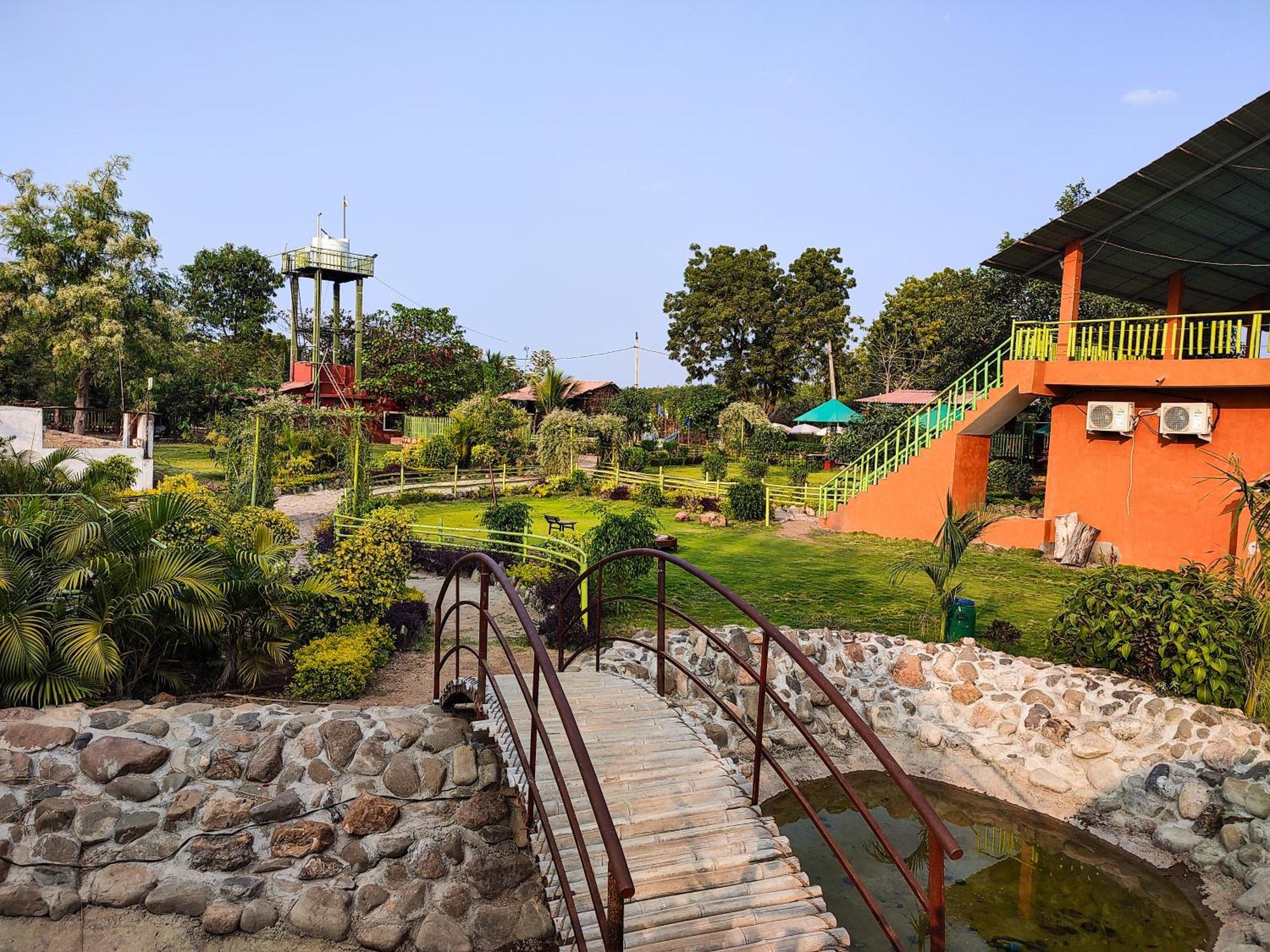 Van Vagdo Resort Rajpipla Exteriér fotografie