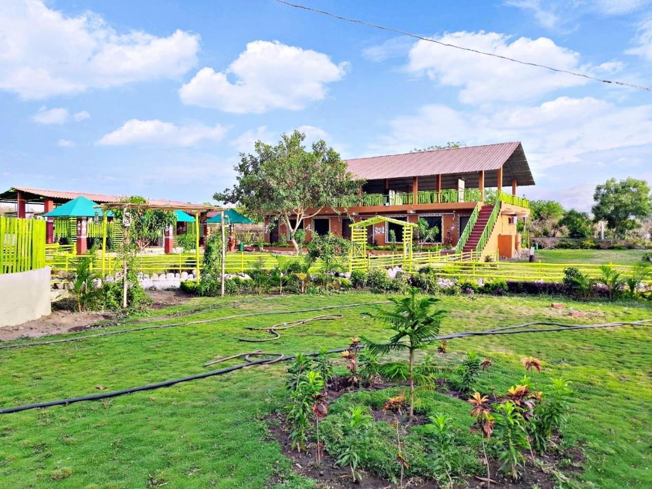 Van Vagdo Resort Rajpipla Exteriér fotografie